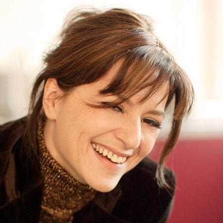 Martina Gedeck lachend