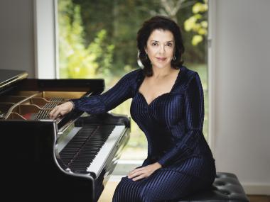 Elena Bashkirova & Friends